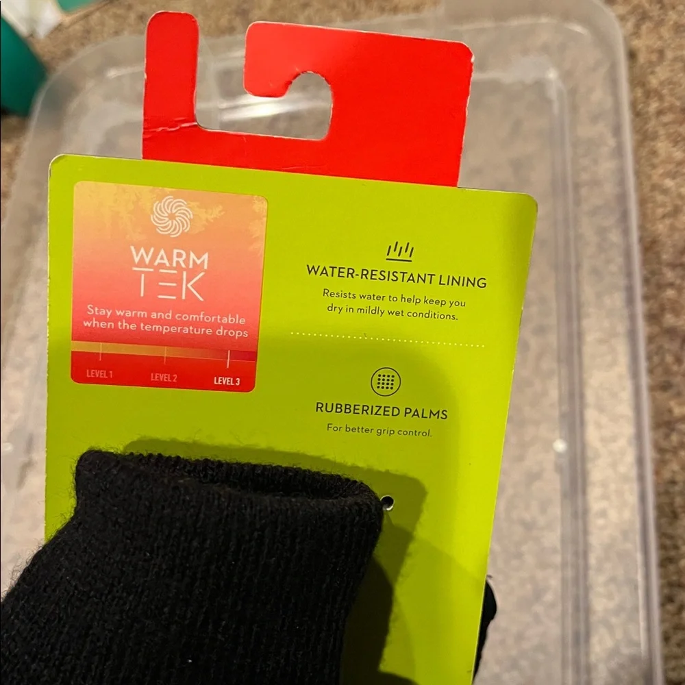 New TekGear Thinsulate insulated age 4-7 black gloves girl’s boy’s knit wrist